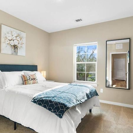 Elegant 1Br/1Ba Condo With Pool, Gym And Laundry Melbourne Bagian luar foto