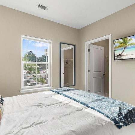 Elegant 1Br/1Ba Condo With Pool, Gym And Laundry Melbourne Bagian luar foto