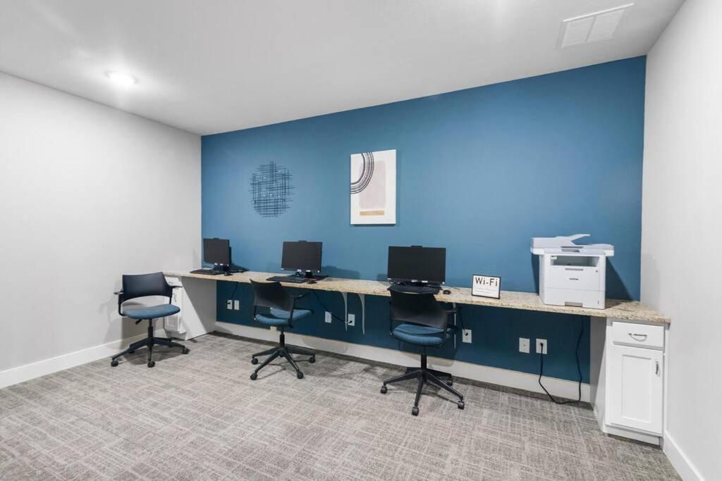 Elegant 1Br/1Ba Condo With Pool, Gym And Laundry Melbourne Bagian luar foto