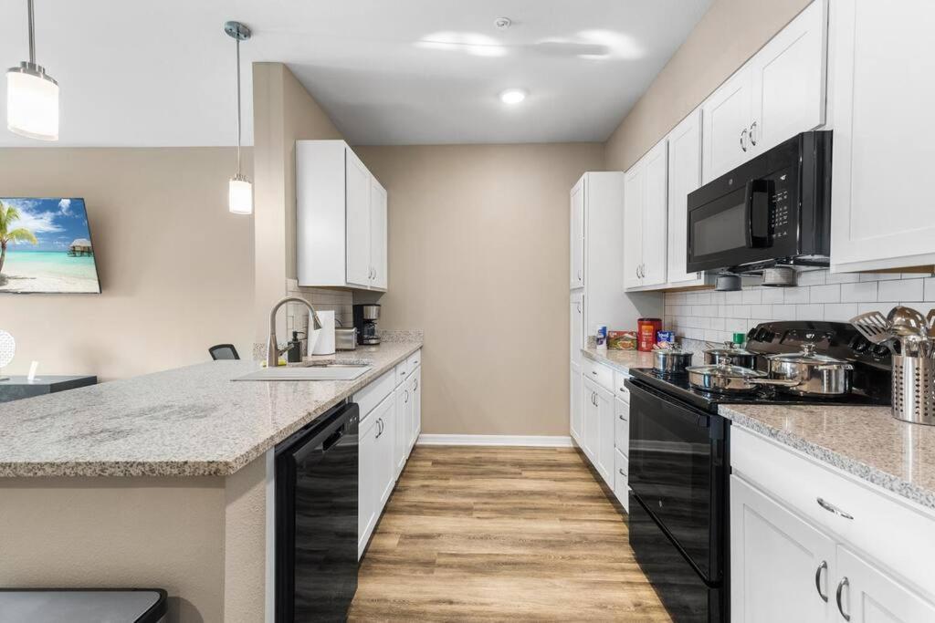 Elegant 1Br/1Ba Condo With Pool, Gym And Laundry Melbourne Bagian luar foto