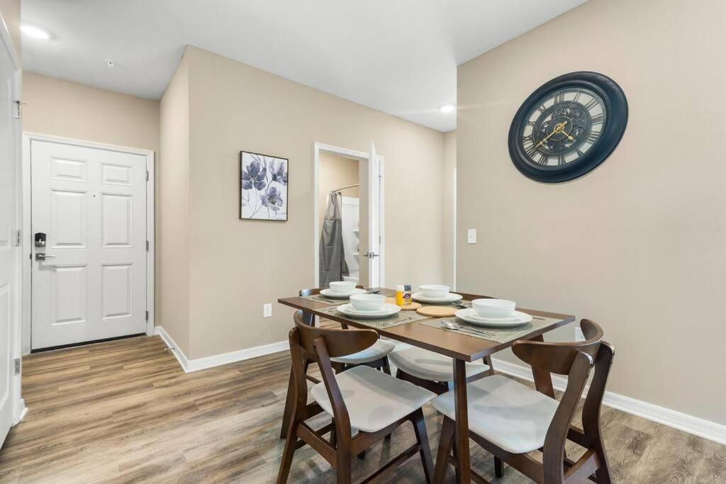 Elegant 1Br/1Ba Condo With Pool, Gym And Laundry Melbourne Bagian luar foto