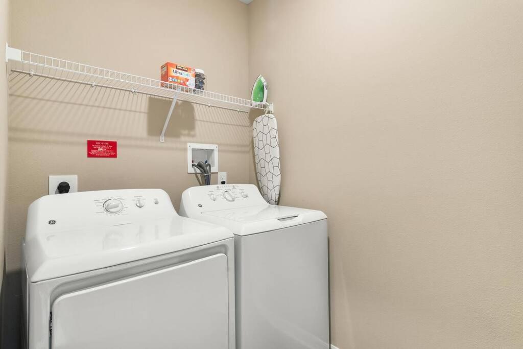 Elegant 1Br/1Ba Condo With Pool, Gym And Laundry Melbourne Bagian luar foto