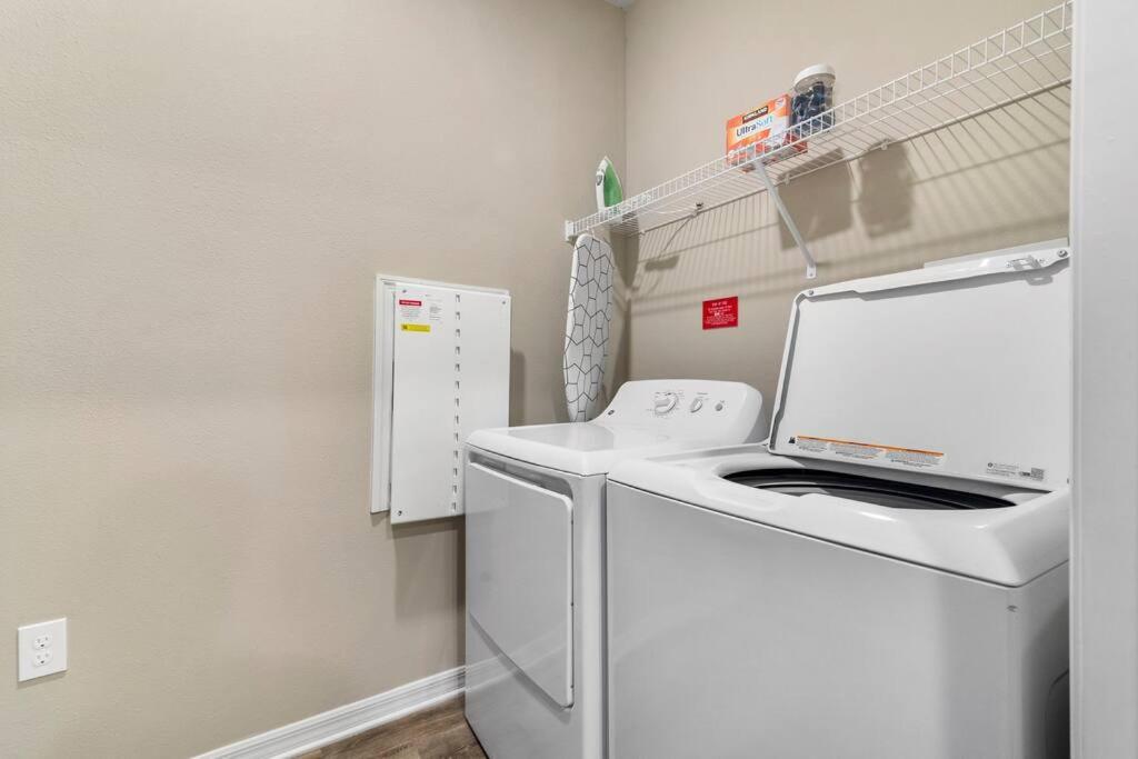 Elegant 1Br/1Ba Condo With Pool, Gym And Laundry Melbourne Bagian luar foto